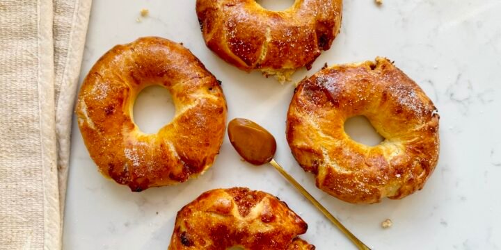 Roscones (Colombian sweet bread)