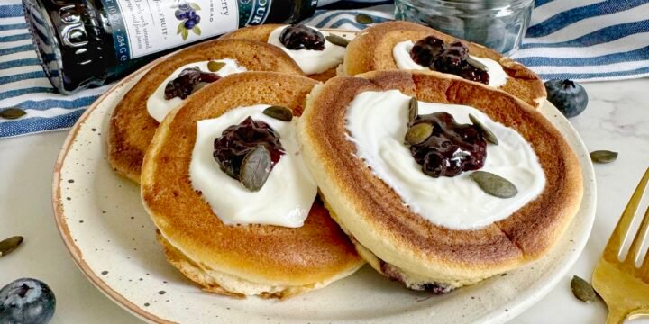 Fluffy Blueberry Pancakes