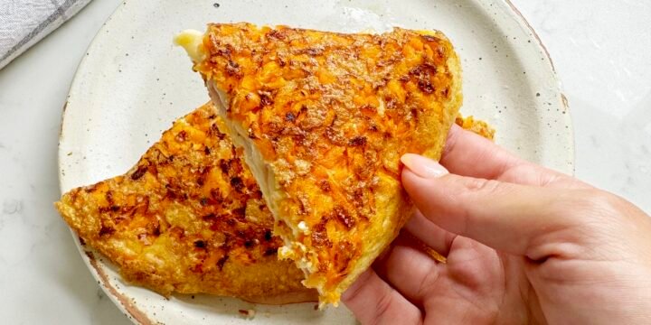 Crispy Carrot and Cheese Omelette