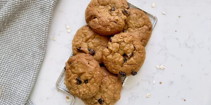 Oatmeal & Raisin Gooey Cookies
