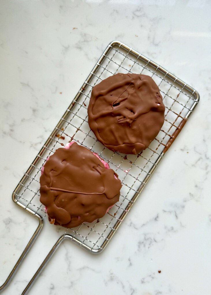 Raspberry Cottage Cheese Bites