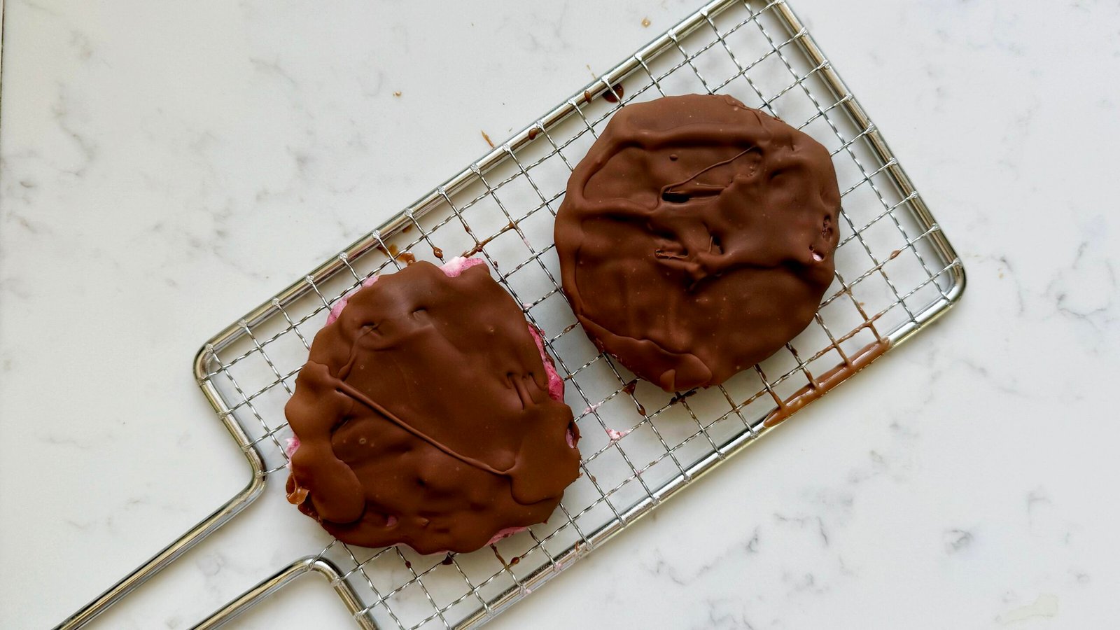 Raspberry and Cottage Cheese Bites