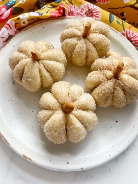 Pumpkin Spice Steamed Buns served on a plate