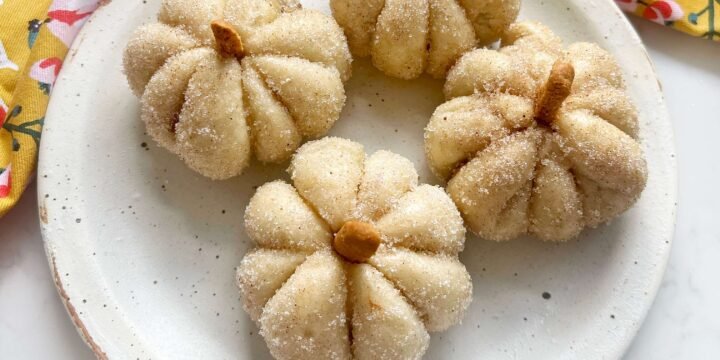 Pumpkin Spice Steamed Buns