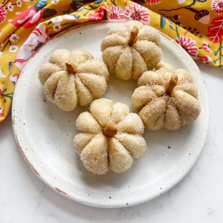 Pumpkin Spice Steamed Buns served on a plate