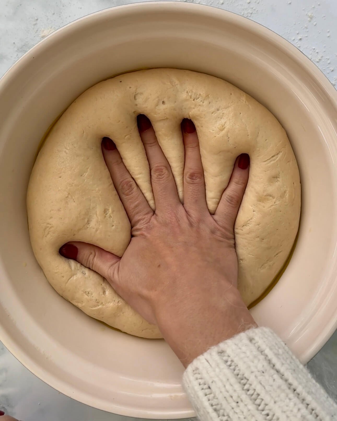 Best christmas cinnamon rolls step 4