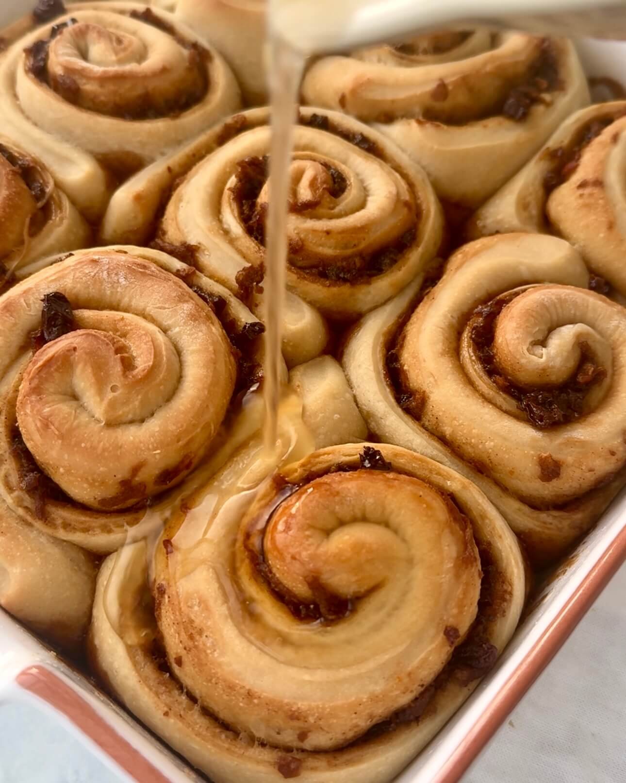 Best christmas cinnamon rolls step 8