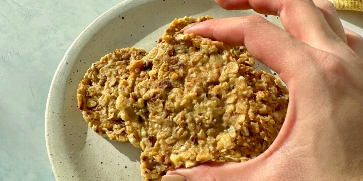 White Chocolate & Oat No-Bake Cookies