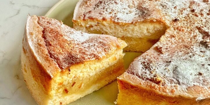 Apple and Almond Yoghurt Cake