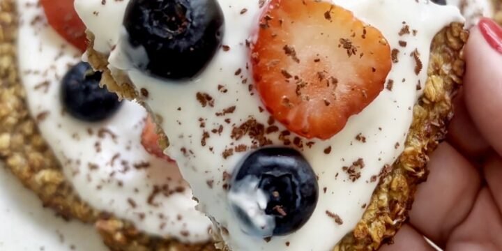 Oatmeal Breakfast Pizza