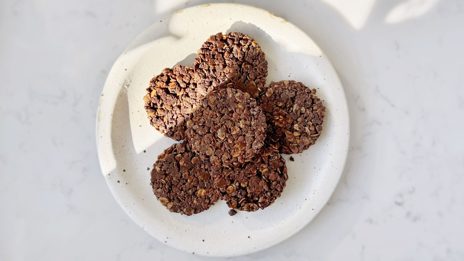 Dark Chocolate & Oat No-Bake Cookies