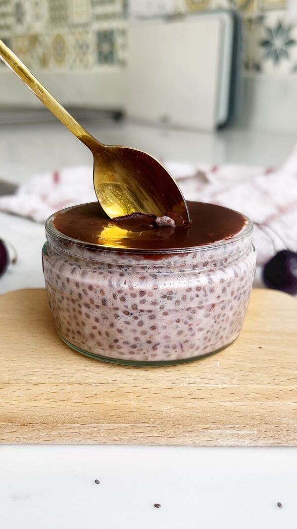 Healthy Meal Plan - Cherry chia pudding