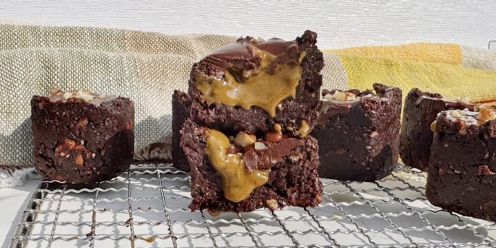 Raw Pistachio Brrownie Cups