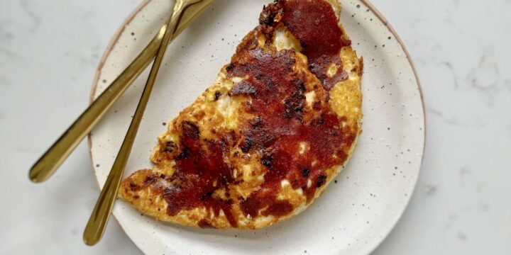 Crispy Mozzarella y Red Pesto Eggs