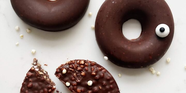 No Bake Crunchy Chocolate Donuts