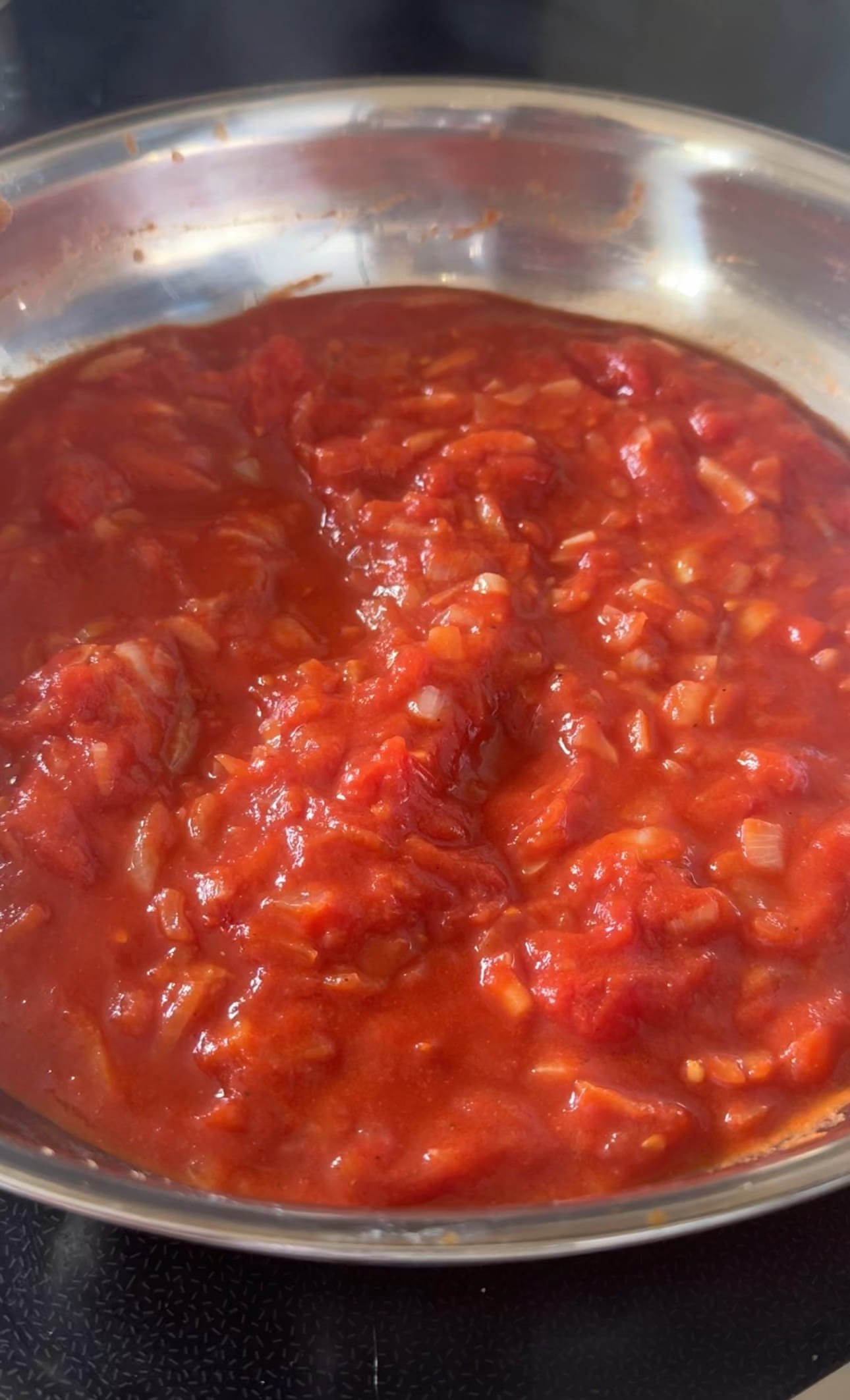 Spicy Creamy Tomato Eggs Step 2