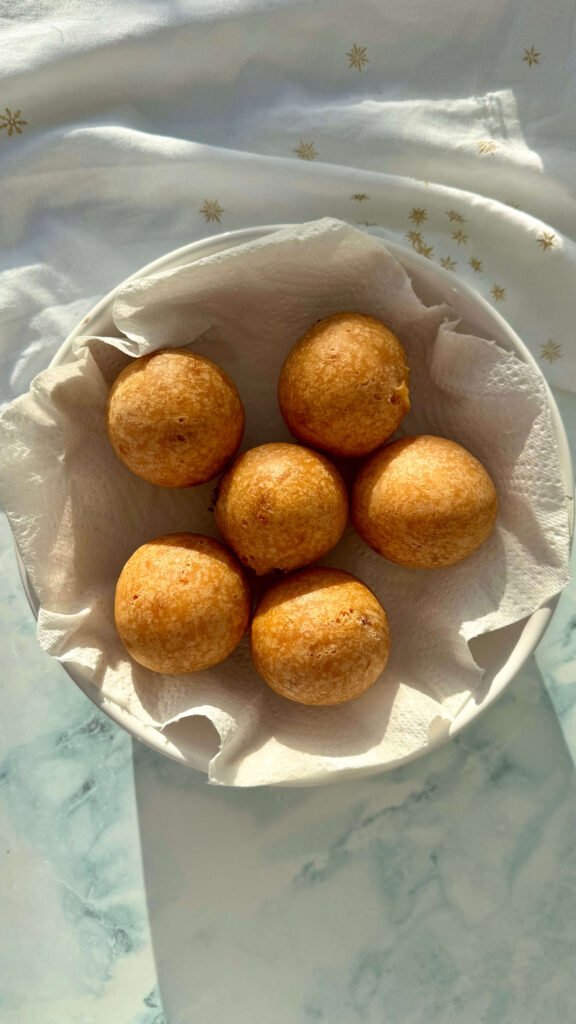 Best Colombian Buñuelos Recipe (Cheese Fritters)