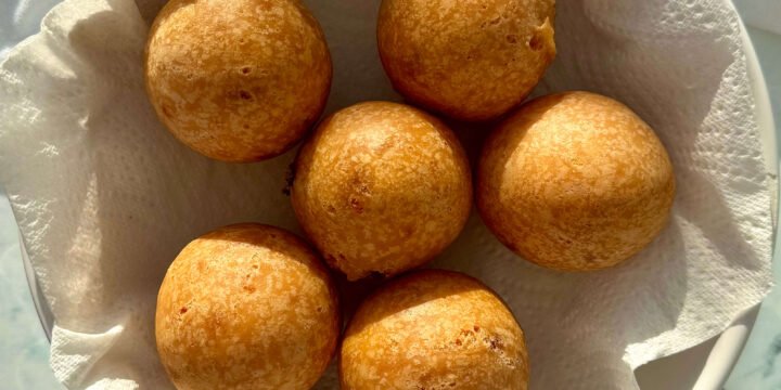 Best Colombian Buñuelos Recipe (Cheese Fritters)