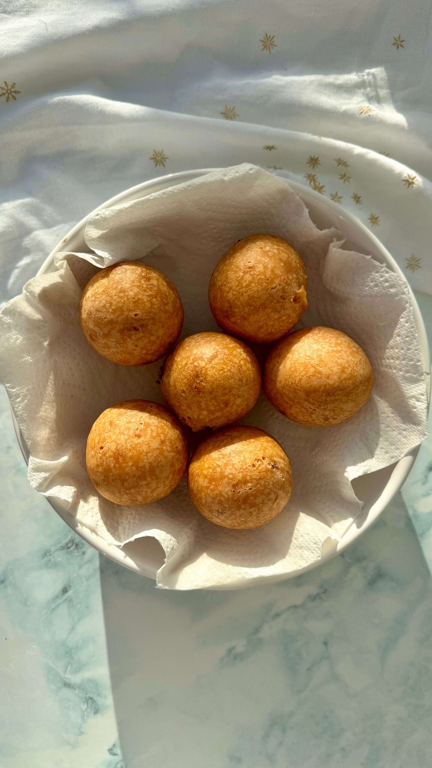 Best Colombian Buñuelos Recipe (Cheese Fritters)