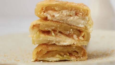 Crispy Apple Spring Rolls