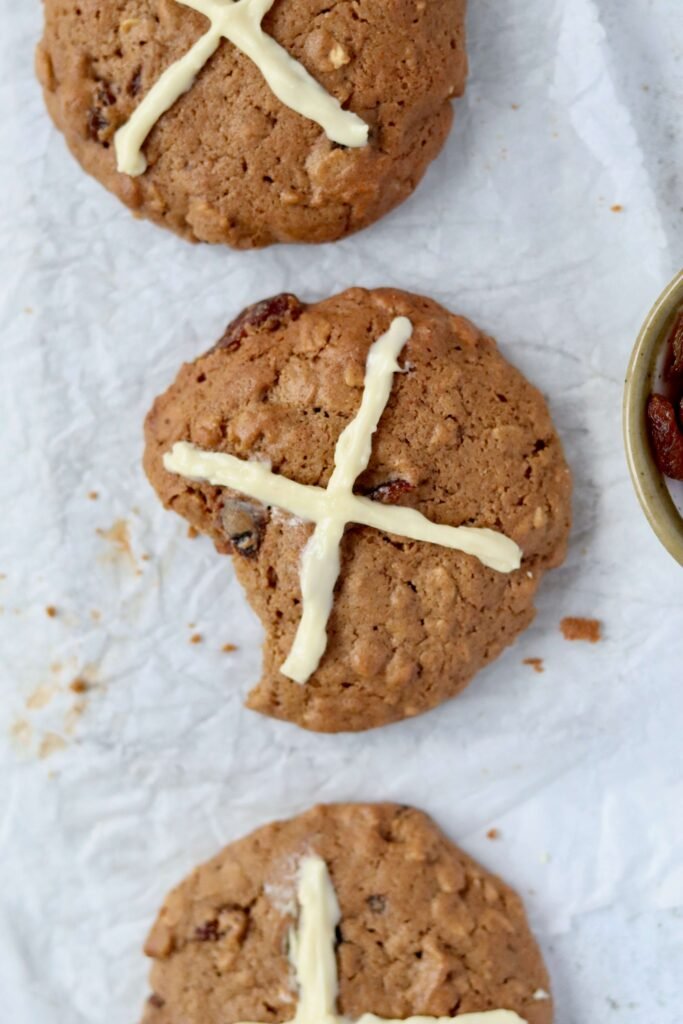Hot Cross Bun Oatmeal Cookies