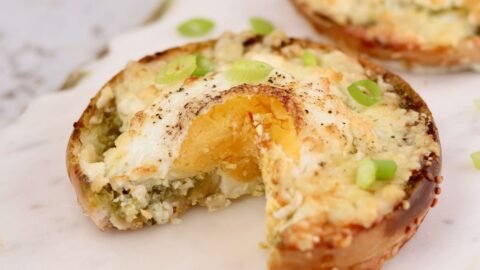 Cheesy Pesto Egg Bagels