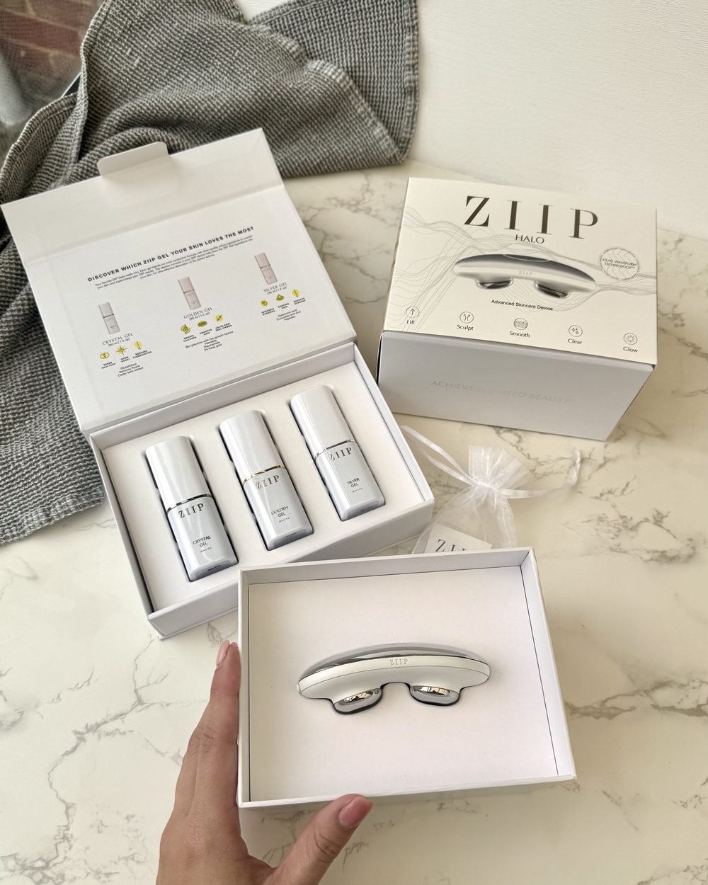ZIIP HALO facial device with its conductive gels